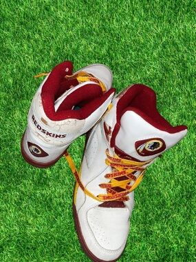 Rare 1992 White and red Washington Redskins NFLTeam leather high-top trainers